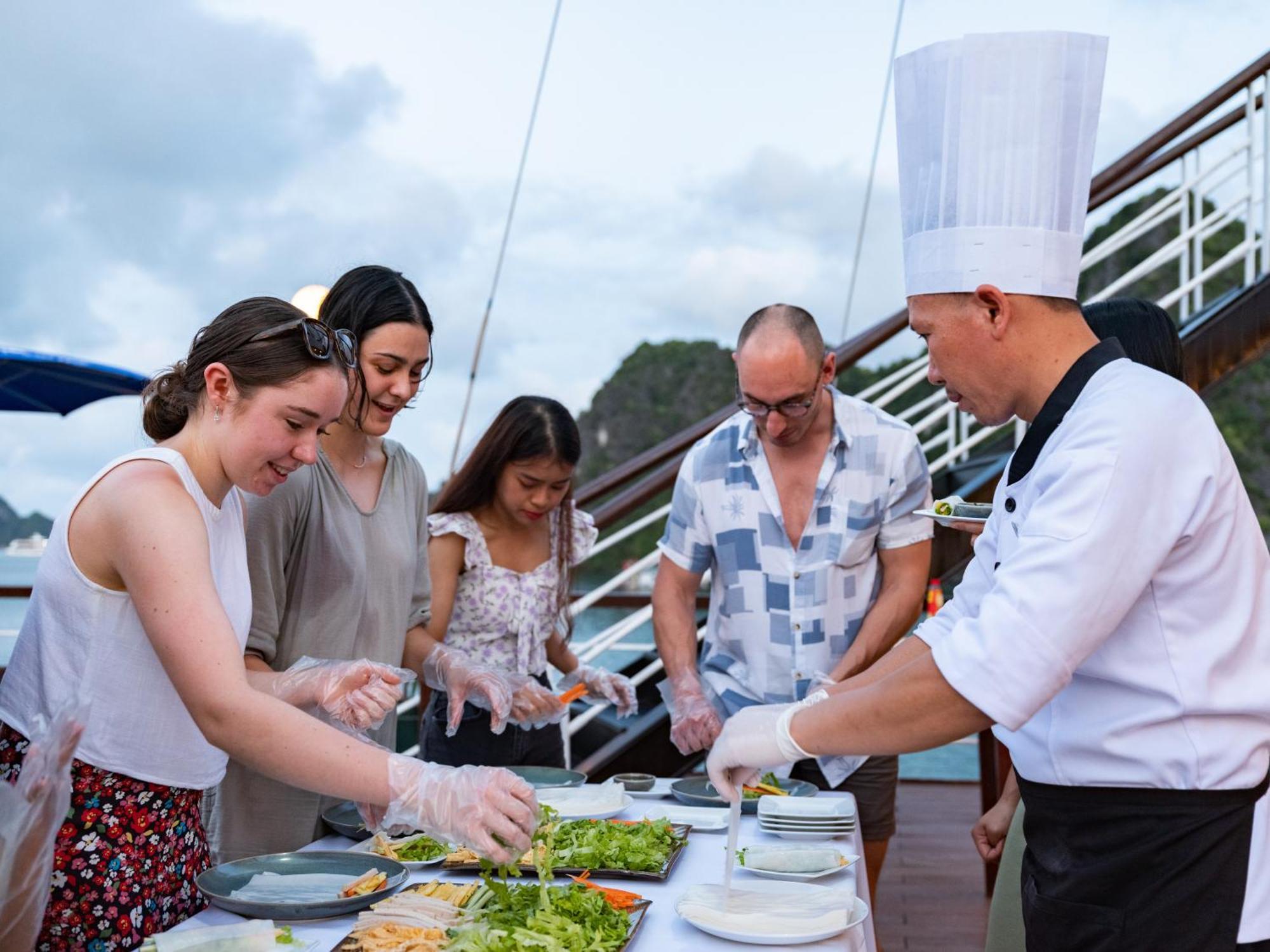 Rosa Cruise Hotel Ha Long Buitenkant foto