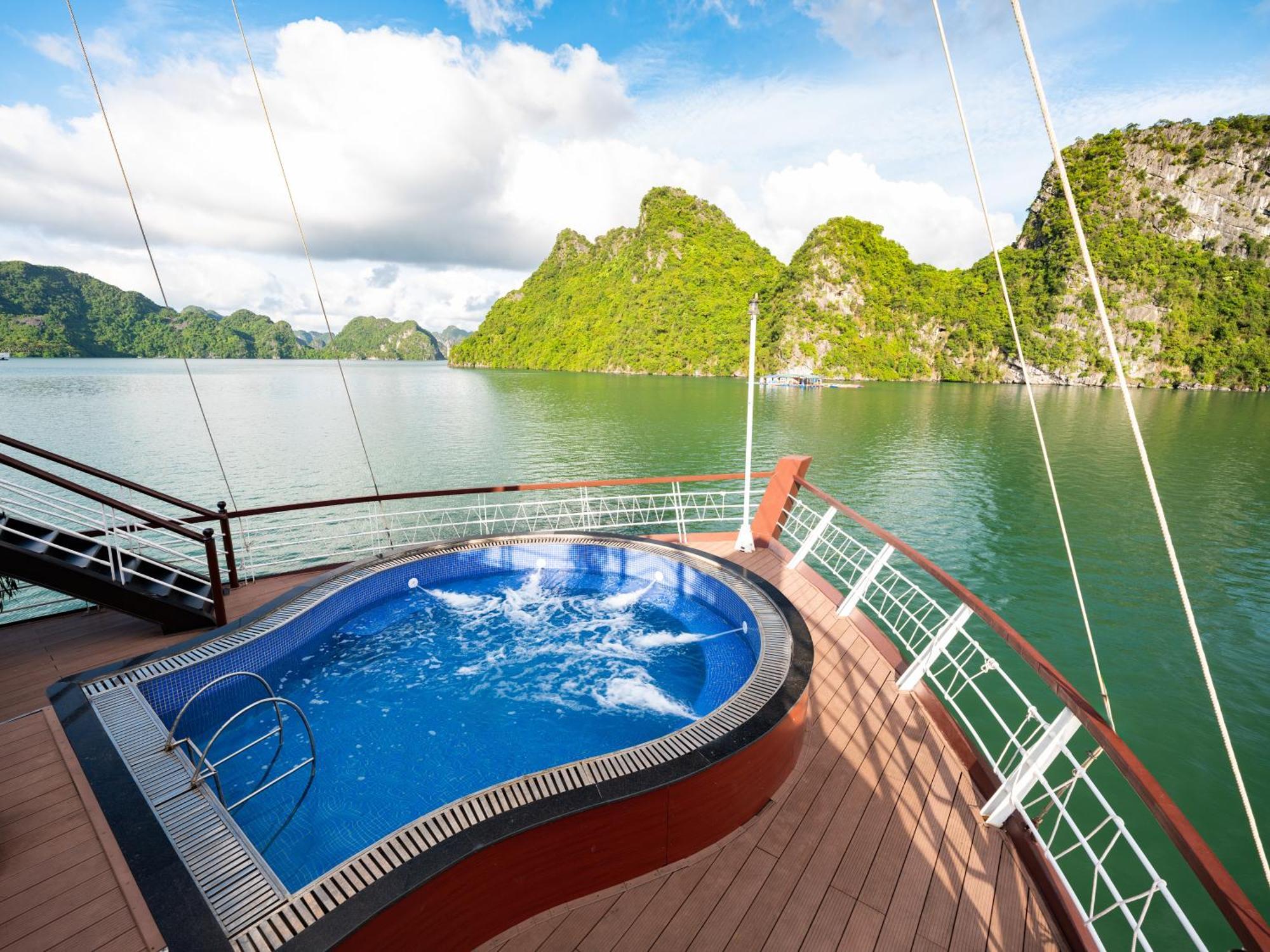 Rosa Cruise Hotel Ha Long Buitenkant foto