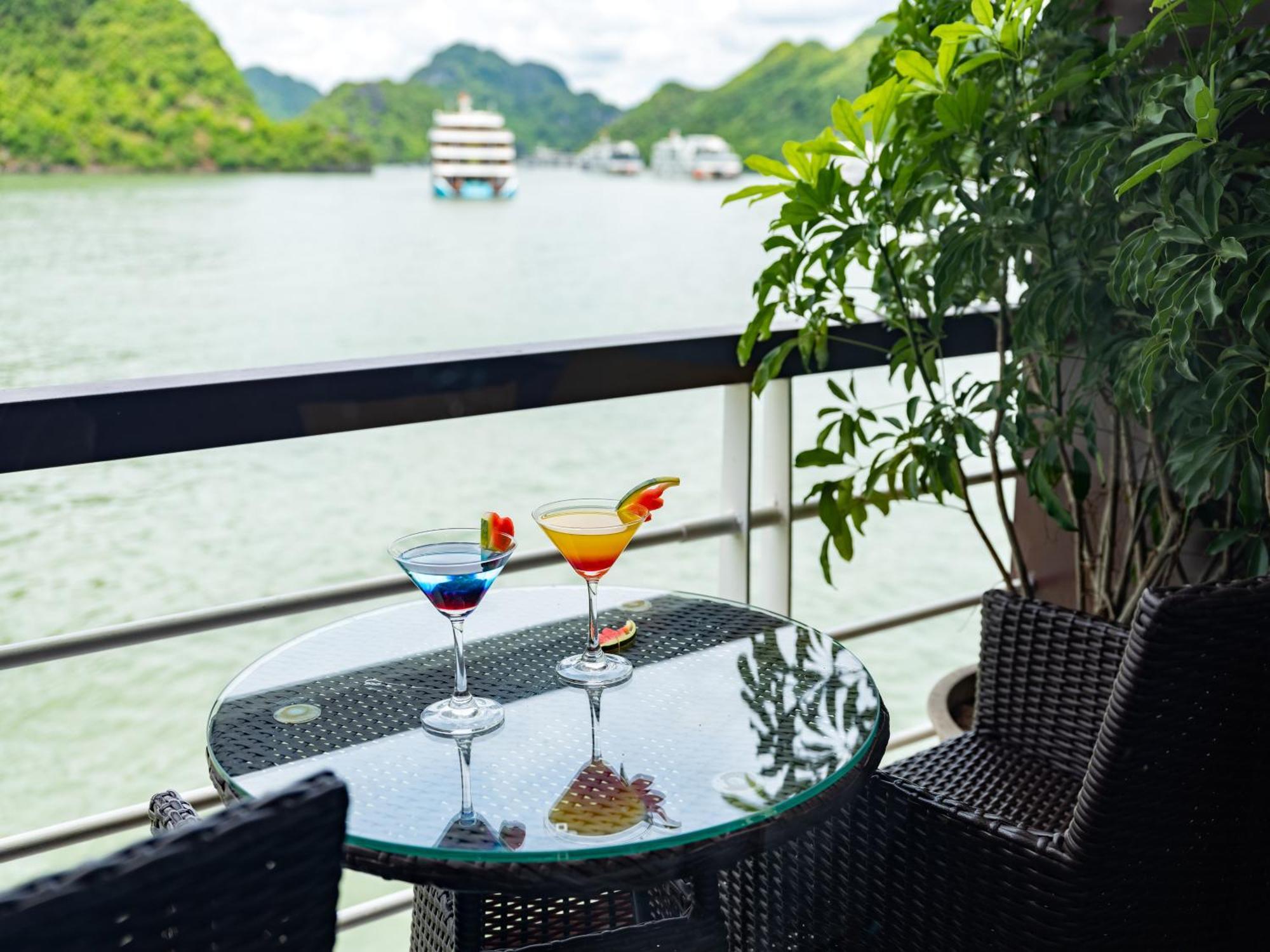 Rosa Cruise Hotel Ha Long Buitenkant foto