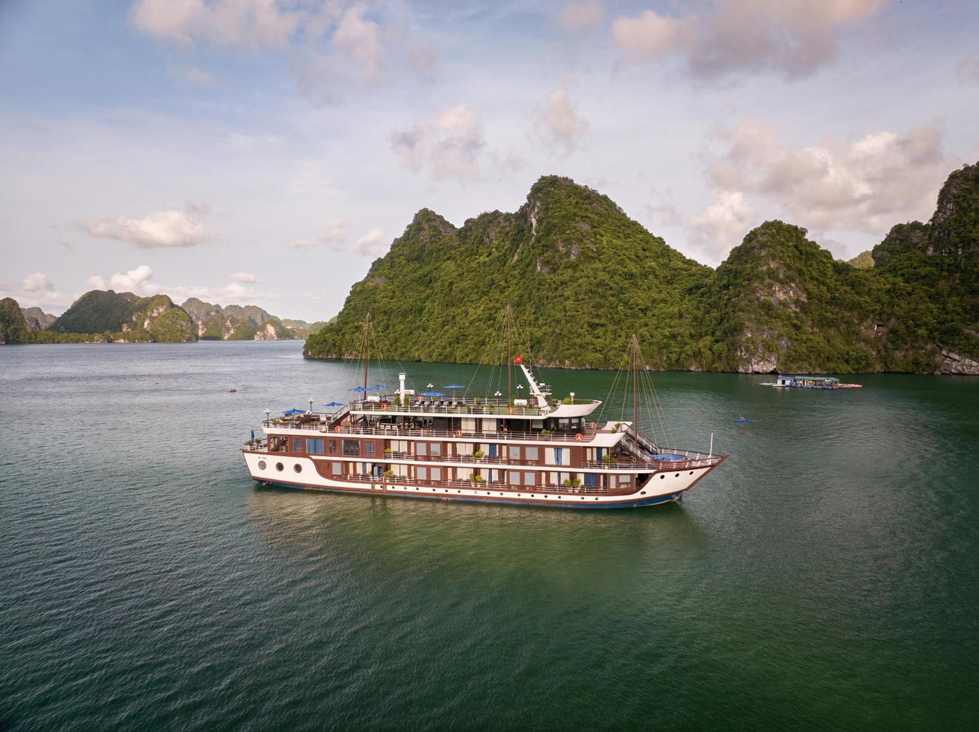 Rosa Cruise Hotel Ha Long Buitenkant foto