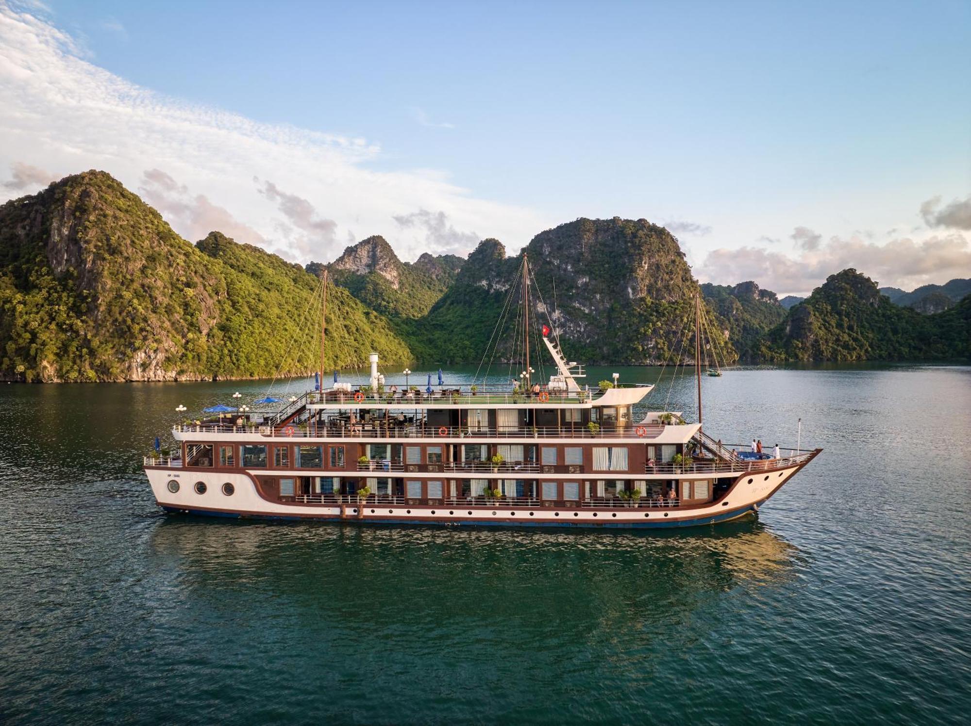 Rosa Cruise Hotel Ha Long Buitenkant foto