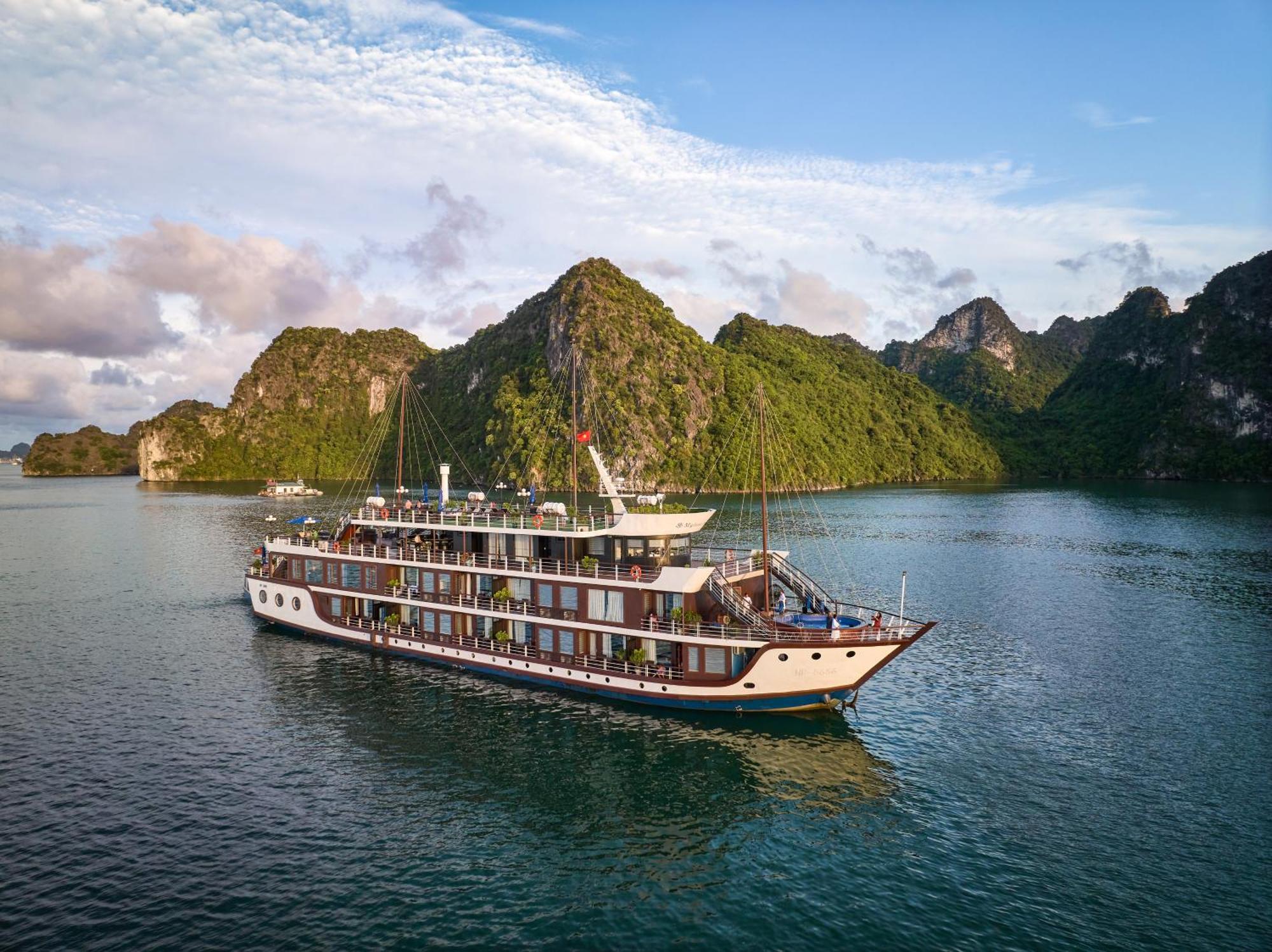 Rosa Cruise Hotel Ha Long Buitenkant foto