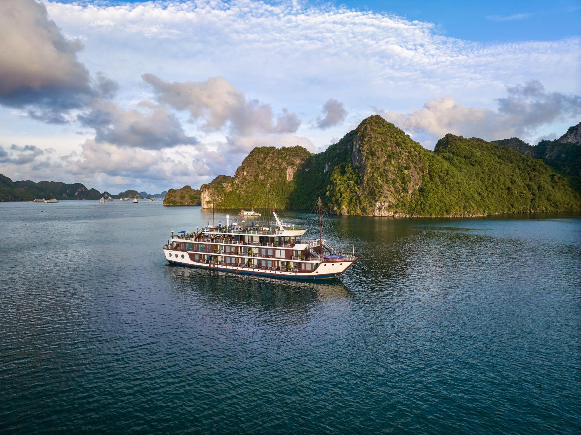 Rosa Cruise Hotel Ha Long Buitenkant foto