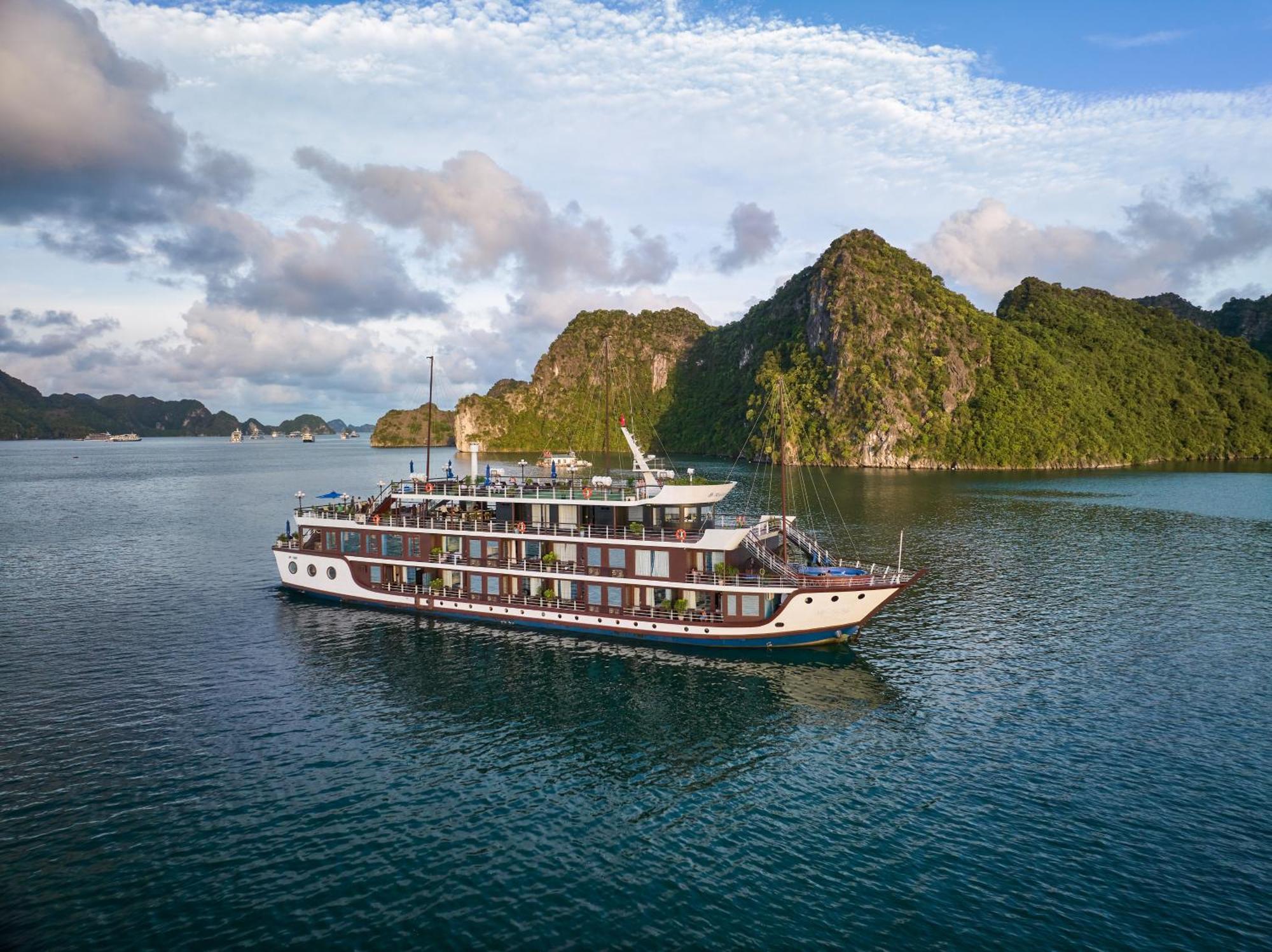 Rosa Cruise Hotel Ha Long Buitenkant foto